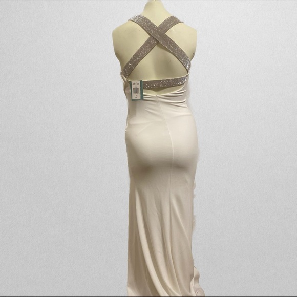 White prom dress - Picture 2 of 4